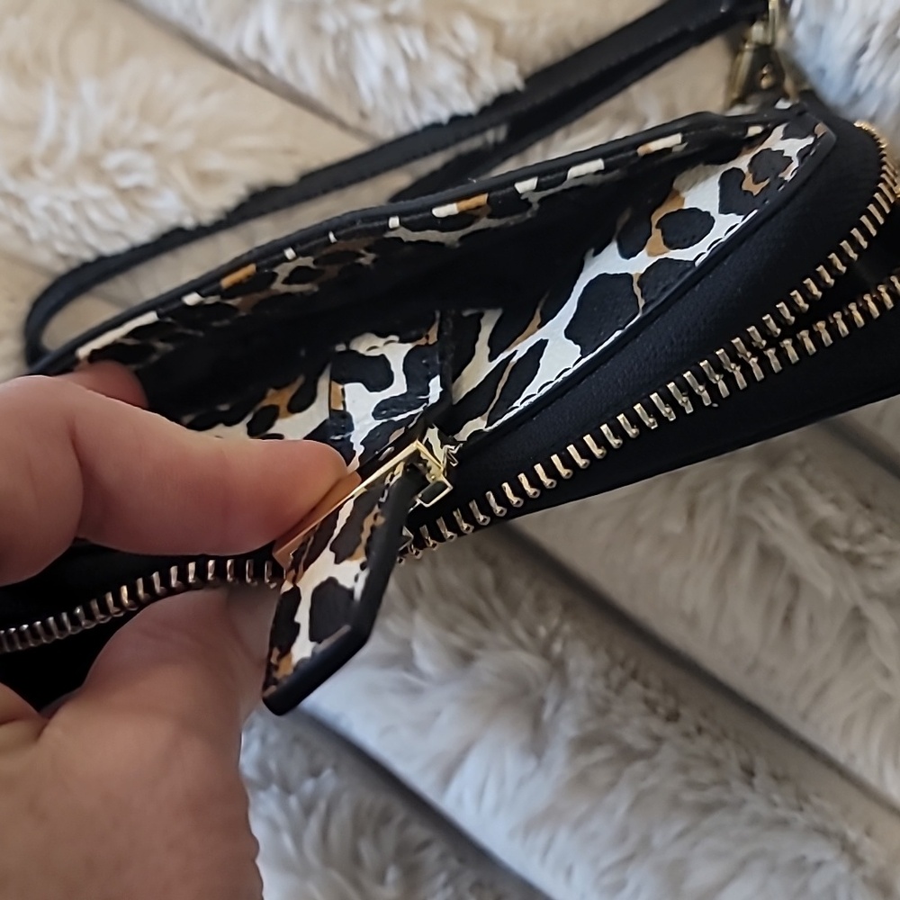 Beautiful TORY BURCH wallet - Picture 5 of 7